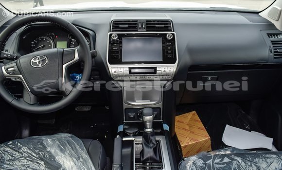 Buy Import Toyota Land Cruiser Black Car in Import - Dubai in Belait Buy Import Toyota Land Cruiser Black Car in Import - Dubai in Belait