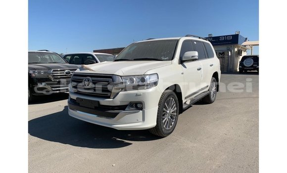Buy Import Toyota Land Cruiser White Car in Import - Dubai in Belait Buy Import Toyota Land Cruiser White Car in Import - Dubai in Belait