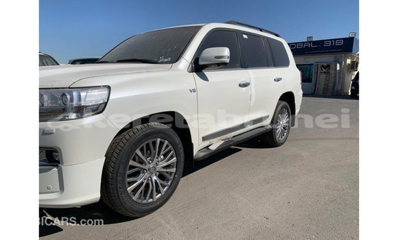 Buy Import Toyota Land Cruiser White Car in Import - Dubai in Belait Buy Import Toyota Land Cruiser White Car in Import - Dubai in Belait