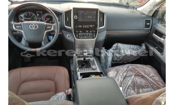 Buy Import Toyota Land Cruiser White Car in Import - Dubai in Belait Buy Import Toyota Land Cruiser White Car in Import - Dubai in Belait