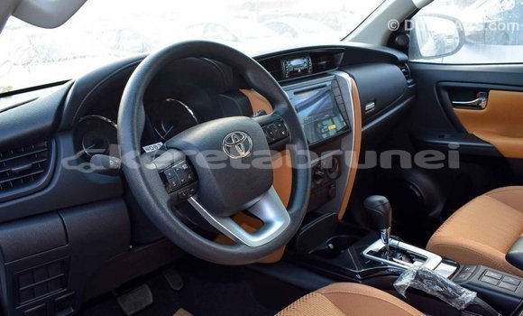Buy Import Toyota Fortuner White Car in Import - Dubai in Belait Buy Import Toyota Fortuner White Car in Import - Dubai in Belait