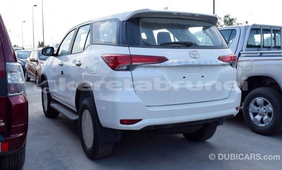 Buy Import Toyota Fortuner White Car in Import - Dubai in Belait Buy Import Toyota Fortuner White Car in Import - Dubai in Belait