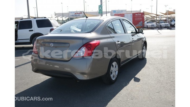 Big with watermark nissan sunny belait import dubai 2102