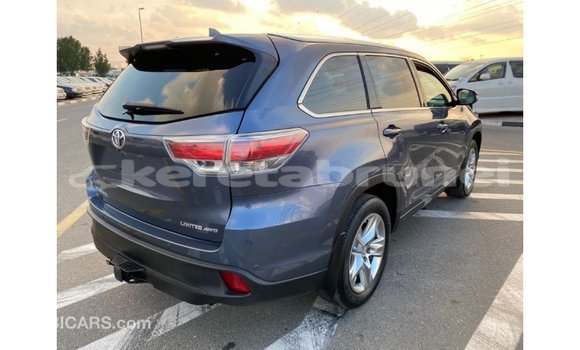 Buy Import Toyota Highlander Blue Car in Import - Dubai in Belait Buy Import Toyota Highlander Blue Car in Import - Dubai in Belait