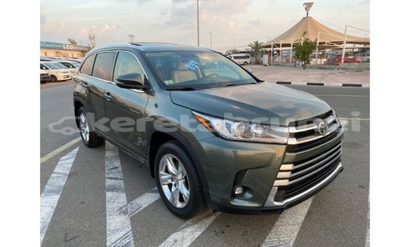 Buy Import Toyota Highlander Green Car in Import - Dubai in Belait Buy Import Toyota Highlander Green Car in Import - Dubai in Belait