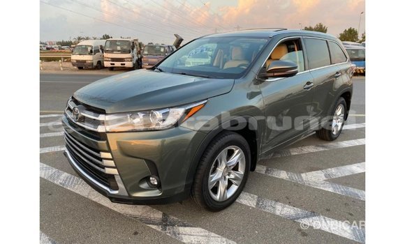 Buy Import Toyota Highlander Green Car in Import - Dubai in Belait Buy Import Toyota Highlander Green Car in Import - Dubai in Belait