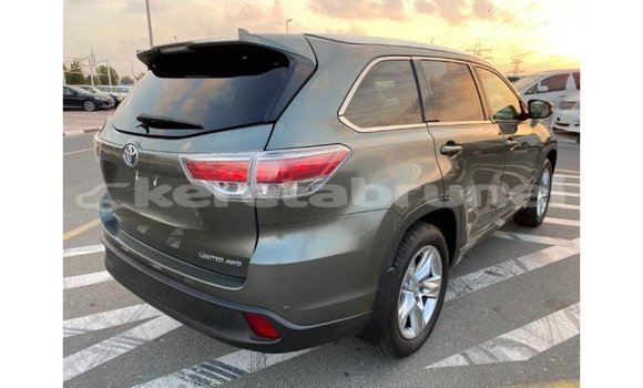 Buy Import Toyota Highlander Green Car in Import - Dubai in Belait Buy Import Toyota Highlander Green Car in Import - Dubai in Belait