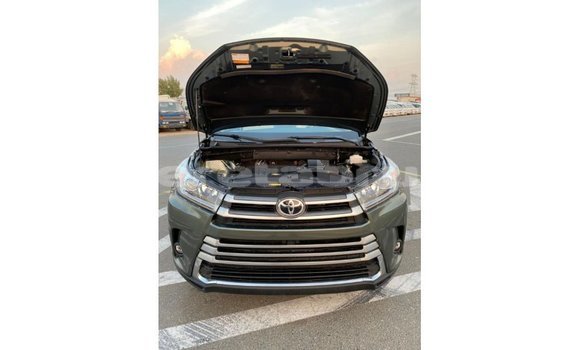 Buy Import Toyota Highlander Green Car in Import - Dubai in Belait Buy Import Toyota Highlander Green Car in Import - Dubai in Belait