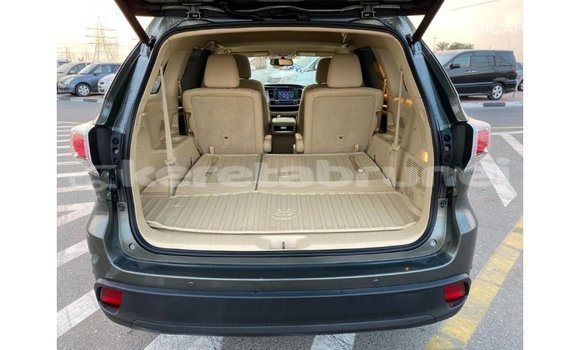 Buy Import Toyota Highlander Green Car in Import - Dubai in Belait Buy Import Toyota Highlander Green Car in Import - Dubai in Belait