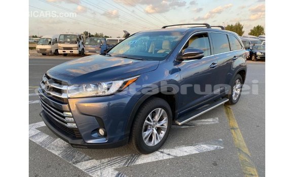 Buy Import Toyota Highlander Blue Car in Import - Dubai in Belait Buy Import Toyota Highlander Blue Car in Import - Dubai in Belait