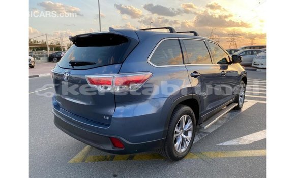 Buy Import Toyota Highlander Blue Car in Import - Dubai in Belait Buy Import Toyota Highlander Blue Car in Import - Dubai in Belait
