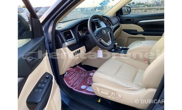 Buy Import Toyota Highlander Blue Car in Import - Dubai in Belait Buy Import Toyota Highlander Blue Car in Import - Dubai in Belait