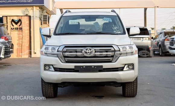 Buy Import Toyota Land Cruiser White Car in Import - Dubai in Belait Buy Import Toyota Land Cruiser White Car in Import - Dubai in Belait