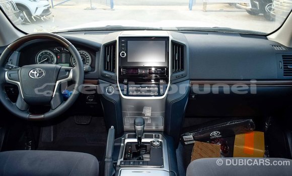 Buy Import Toyota Land Cruiser White Car in Import - Dubai in Belait Buy Import Toyota Land Cruiser White Car in Import - Dubai in Belait