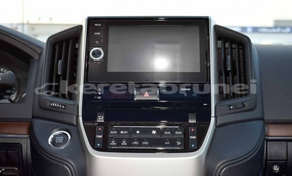 Buy Import Toyota Land Cruiser White Car in Import - Dubai in Belait Buy Import Toyota Land Cruiser White Car in Import - Dubai in Belait