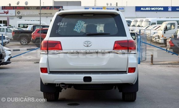 Buy Import Toyota Land Cruiser White Car in Import - Dubai in Belait Buy Import Toyota Land Cruiser White Car in Import - Dubai in Belait