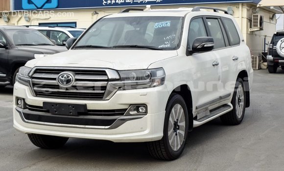 Buy Import Toyota Land Cruiser White Car in Import - Dubai in Belait Buy Import Toyota Land Cruiser White Car in Import - Dubai in Belait