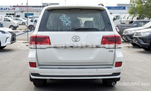 Buy Import Toyota Land Cruiser White Car in Import - Dubai in Belait Buy Import Toyota Land Cruiser White Car in Import - Dubai in Belait