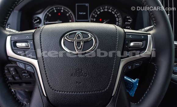 Buy Import Toyota Land Cruiser White Car in Import - Dubai in Belait Buy Import Toyota Land Cruiser White Car in Import - Dubai in Belait