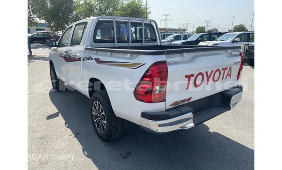 Buy Import Toyota Hilux White Car in Import - Dubai in Belait Buy Import Toyota Hilux White Car in Import - Dubai in Belait