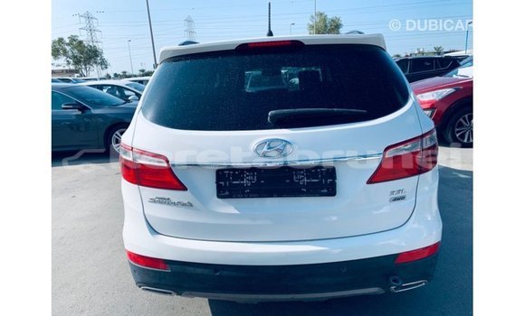 Buy Import Hyundai Santa Fe White Car in Import - Dubai in Belait Buy Import Hyundai Santa Fe White Car in Import - Dubai in Belait