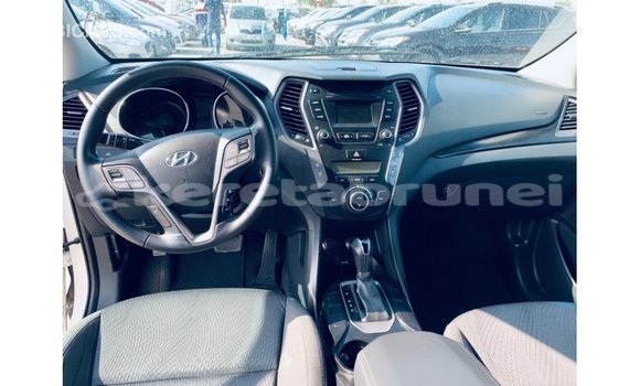 Buy Import Hyundai Santa Fe White Car in Import - Dubai in Belait Buy Import Hyundai Santa Fe White Car in Import - Dubai in Belait