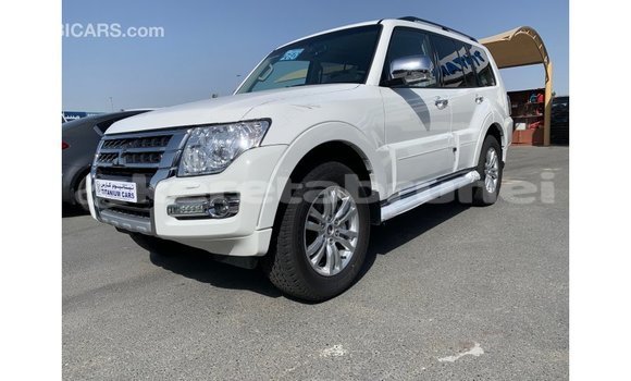 Buy Import Mitsubishi Pajero White Car in Import - Dubai in Belait Buy Import Mitsubishi Pajero White Car in Import - Dubai in Belait