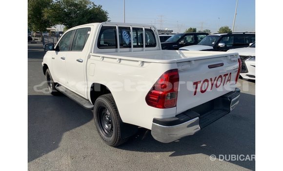 Buy Import Toyota Hilux White Car in Import - Dubai in Belait Buy Import Toyota Hilux White Car in Import - Dubai in Belait