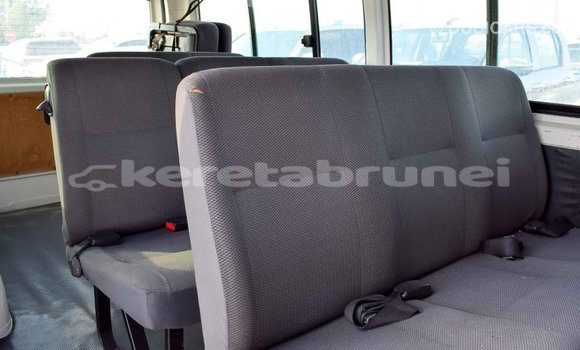 Buy Import Toyota Hiace White Car in Import - Dubai in Belait Buy Import Toyota Hiace White Car in Import - Dubai in Belait