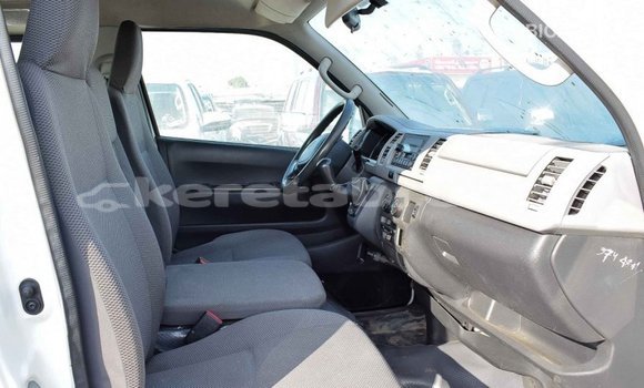Buy Import Toyota Hiace White Car in Import - Dubai in Belait Buy Import Toyota Hiace White Car in Import - Dubai in Belait