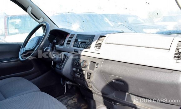 Buy Import Toyota Hiace White Car in Import - Dubai in Belait Buy Import Toyota Hiace White Car in Import - Dubai in Belait