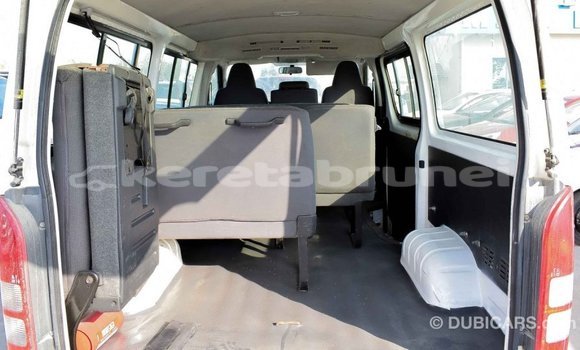 Buy Import Toyota Hiace White Car in Import - Dubai in Belait Buy Import Toyota Hiace White Car in Import - Dubai in Belait