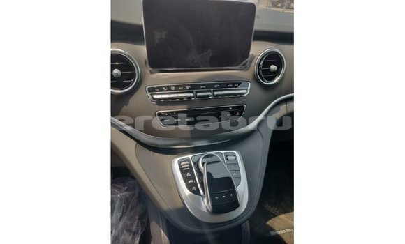 Buy Import Mercedes-Benz 250 Black Car in Import - Dubai in Belait Buy Import Mercedes-Benz 250 Black Car in Import - Dubai in Belait
