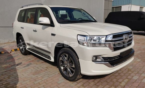 Buy Import Toyota Land Cruiser White Car in Import - Dubai in Belait Buy Import Toyota Land Cruiser White Car in Import - Dubai in Belait