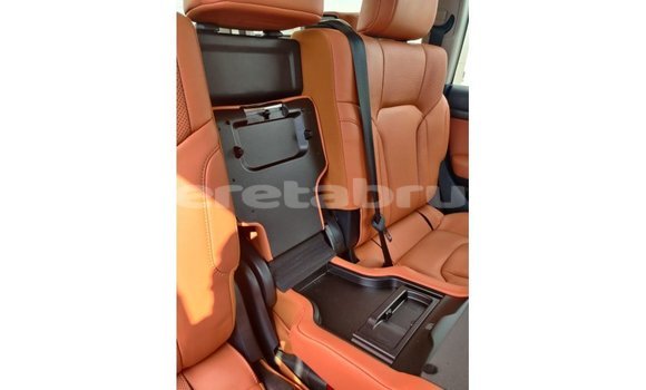 Buy Import Toyota Land Cruiser White Car in Import - Dubai in Belait Buy Import Toyota Land Cruiser White Car in Import - Dubai in Belait