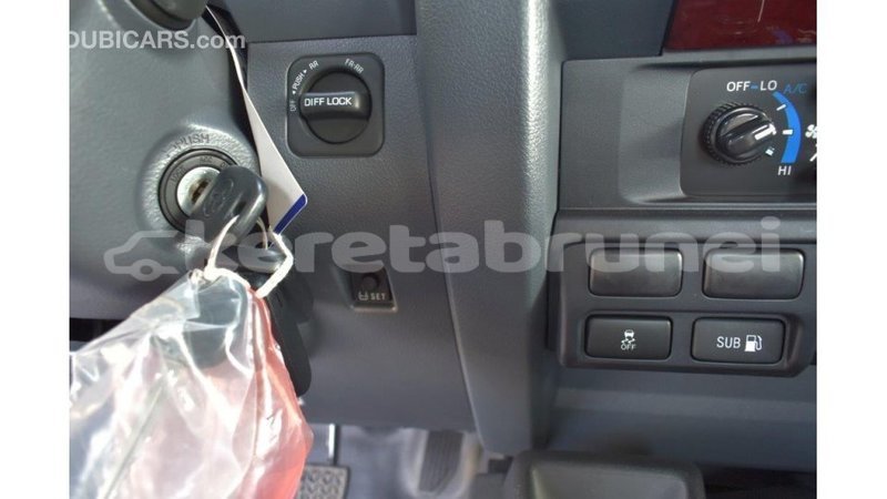 Big with watermark toyota land cruiser belait import dubai 2171