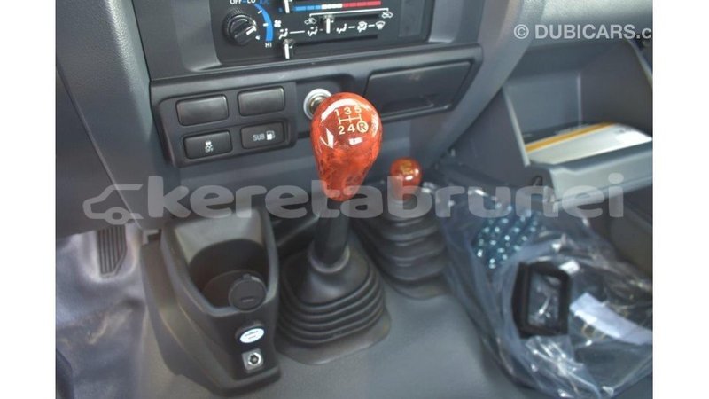 Big with watermark toyota land cruiser belait import dubai 2171