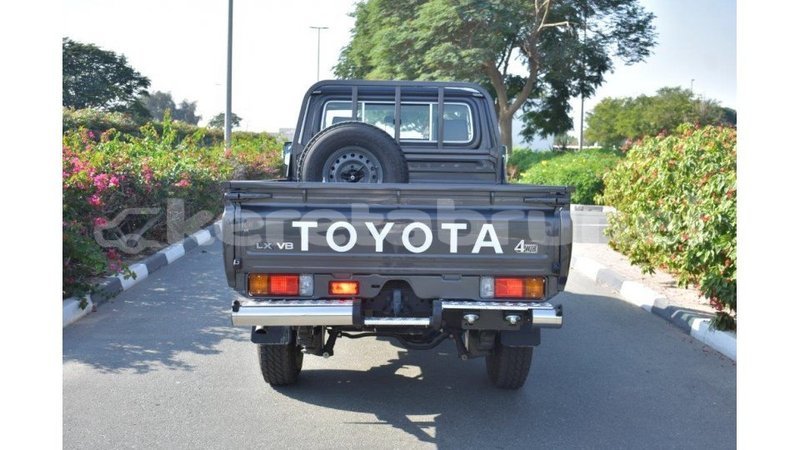 Big with watermark toyota land cruiser belait import dubai 2171
