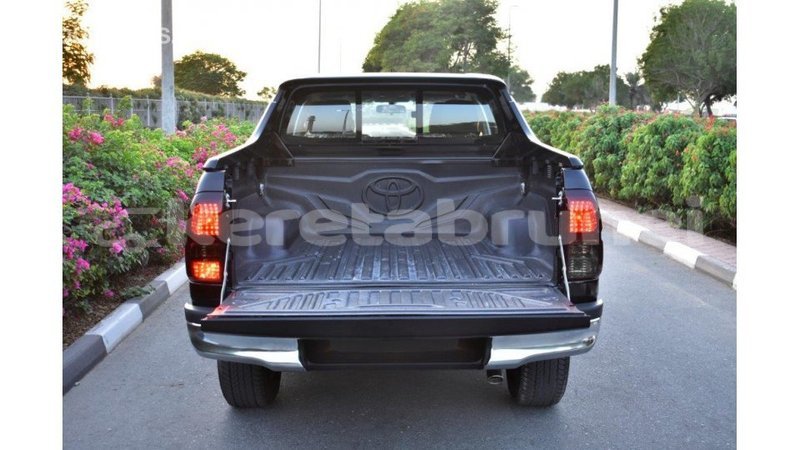 Big with watermark toyota hilux belait import dubai 2174