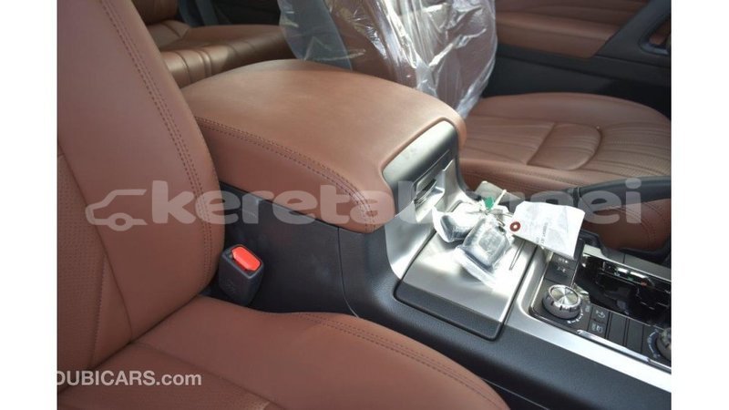 Big with watermark toyota land cruiser belait import dubai 2176