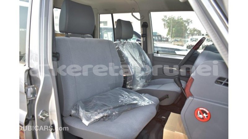 Big with watermark toyota land cruiser belait import dubai 2177