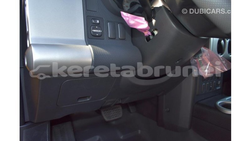 Big with watermark toyota fj cruiser belait import dubai 2178
