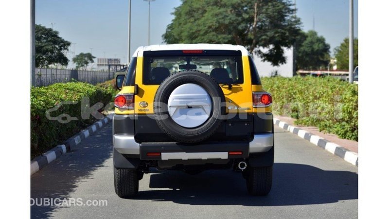 Big with watermark toyota fj cruiser belait import dubai 2178