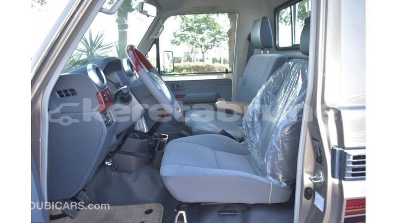 Big with watermark toyota land cruiser belait import dubai 2180