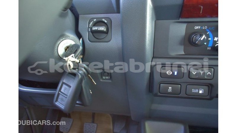 Big with watermark toyota land cruiser belait import dubai 2180