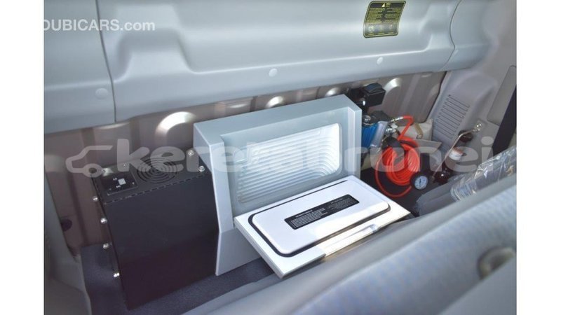 Big with watermark toyota land cruiser belait import dubai 2180