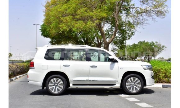 Buy Import Toyota Land Cruiser White Car in Import - Dubai in Belait Buy Import Toyota Land Cruiser White Car in Import - Dubai in Belait