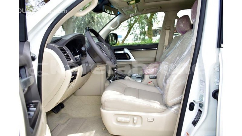 Big with watermark toyota land cruiser belait import dubai 2183