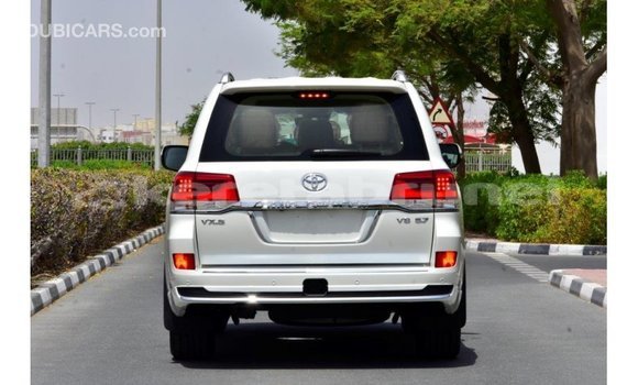 Buy Import Toyota Land Cruiser White Car in Import - Dubai in Belait Buy Import Toyota Land Cruiser White Car in Import - Dubai in Belait
