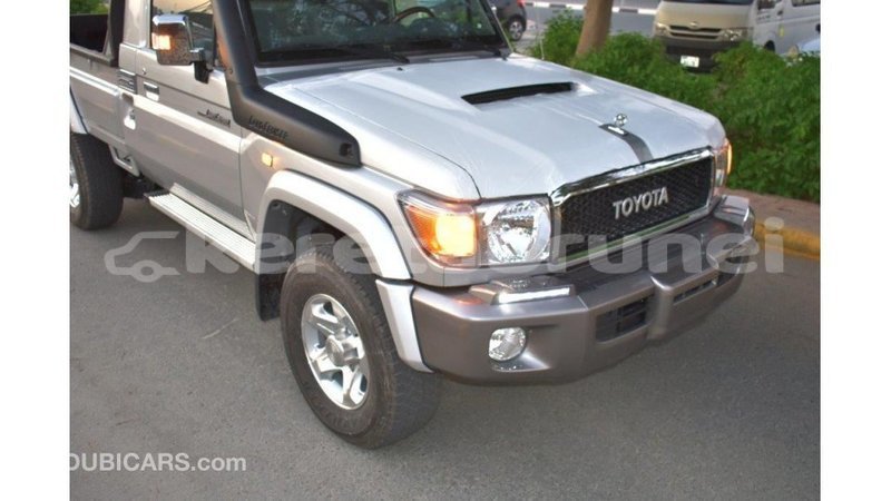 Big with watermark toyota land cruiser belait import dubai 2185